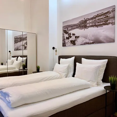 Standard By Hi5-cozy&comfystudio * Budapest